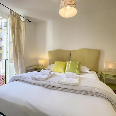 Cassini 2 Pers Hyper Center Wifi Nizza